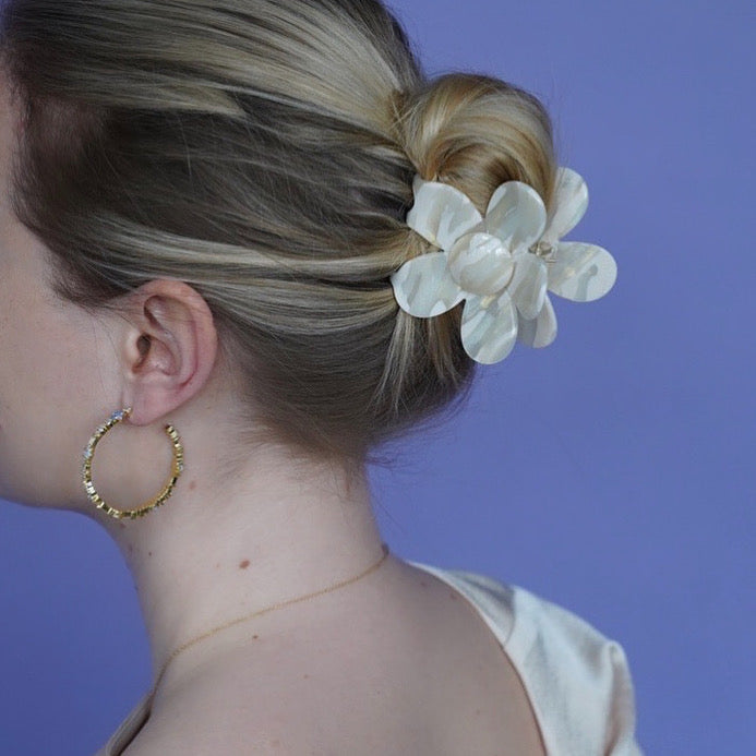 Fleur de pince à cheveux