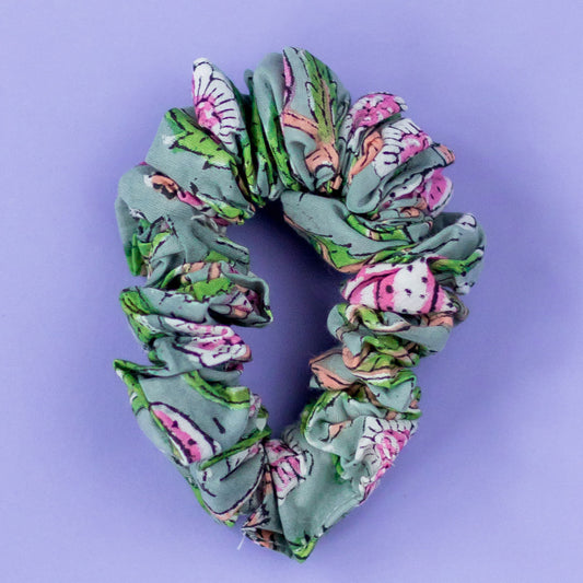 Upcycled scrunchie-green with pink
